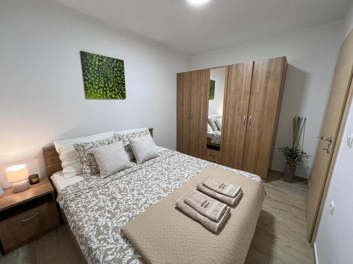 Apartmani Pernjak マンドレ エクステリア 写真