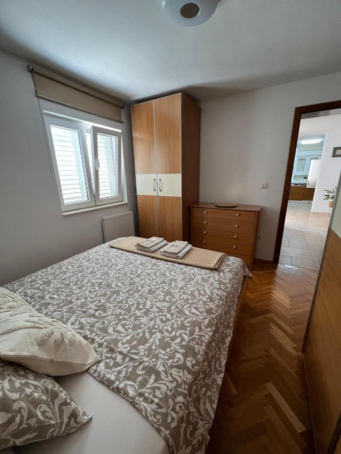 Apartmani Pernjak マンドレ エクステリア 写真